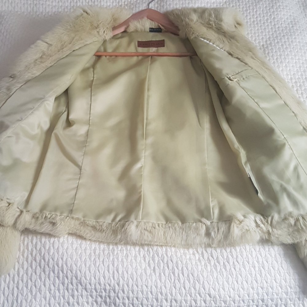 Lime green Rabbit fur coat - Picture 2 of 10